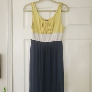 size medium maxi dress